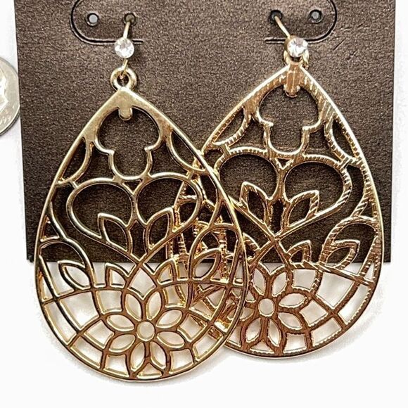 Bold Elements Earrings Gold Filigree Tear Drop Dangle - Picture 5 of 6